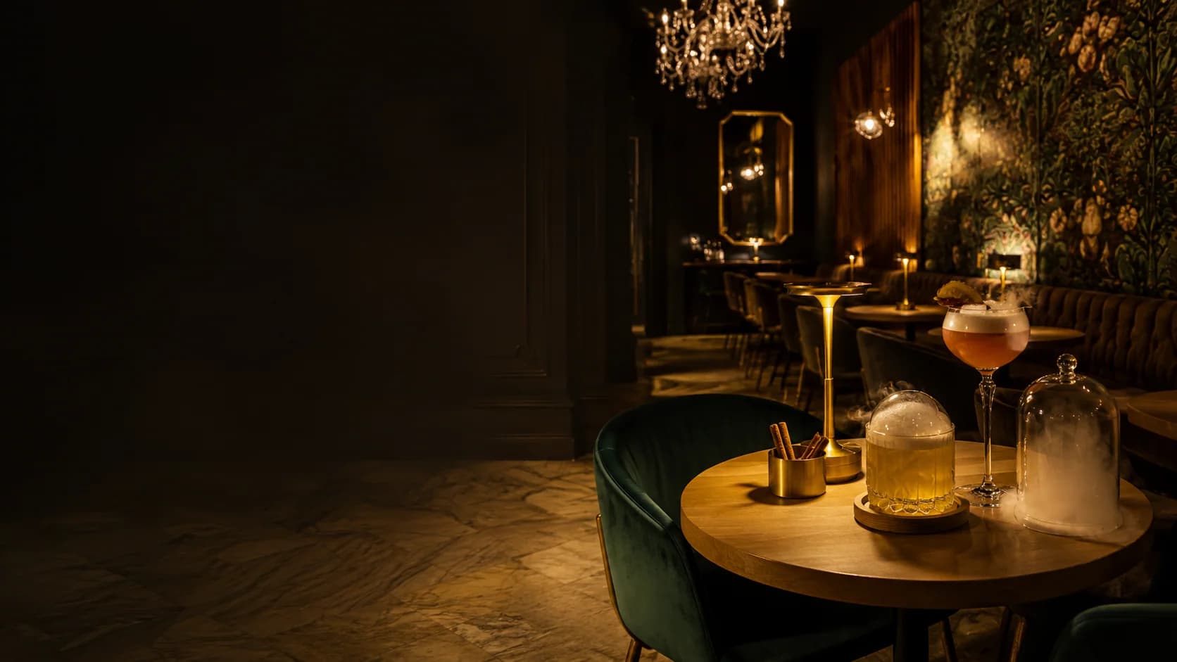 Pandora Cocktail Bar - коктейль-бар у Старому місті Кракова